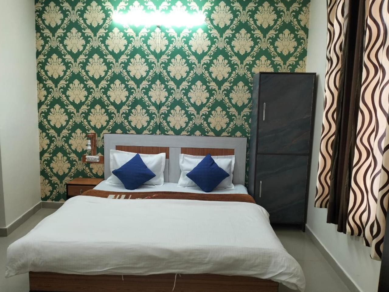Aman Inn Dharamshala Esterno foto