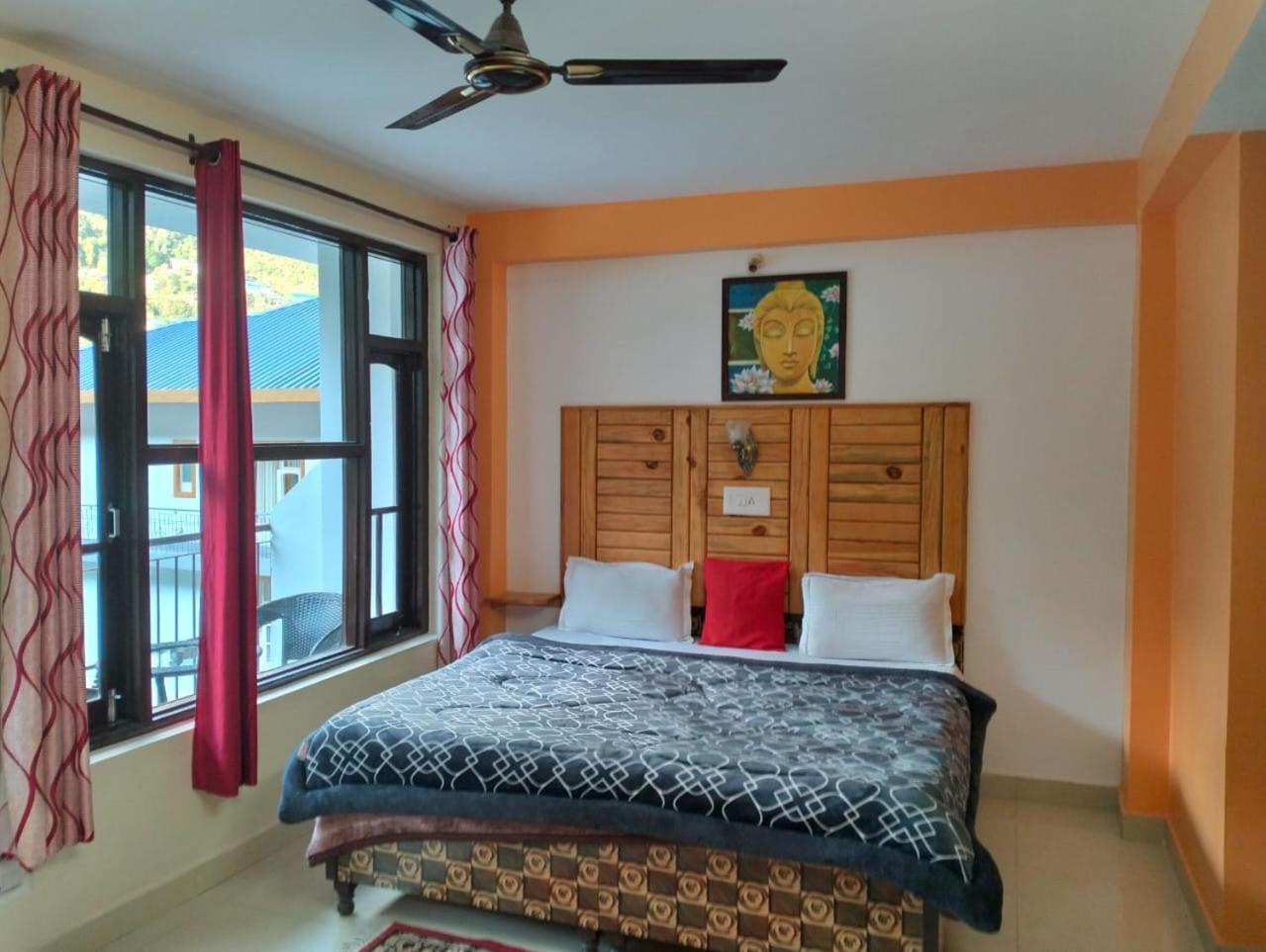 Aman Inn Dharamshala Esterno foto
