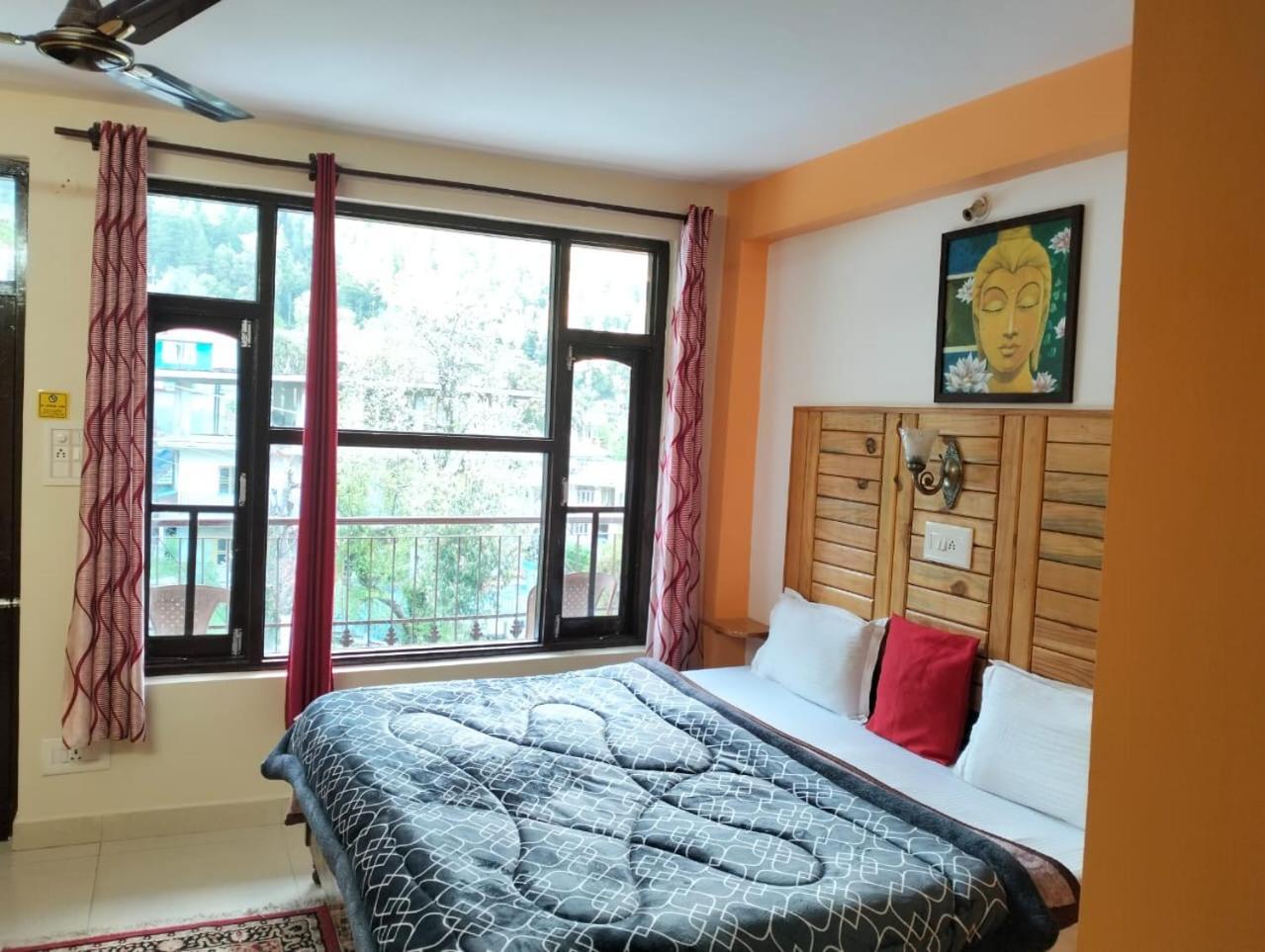 Aman Inn Dharamshala Esterno foto