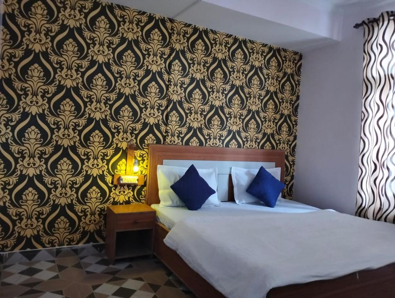 Aman Inn Dharamshala Esterno foto