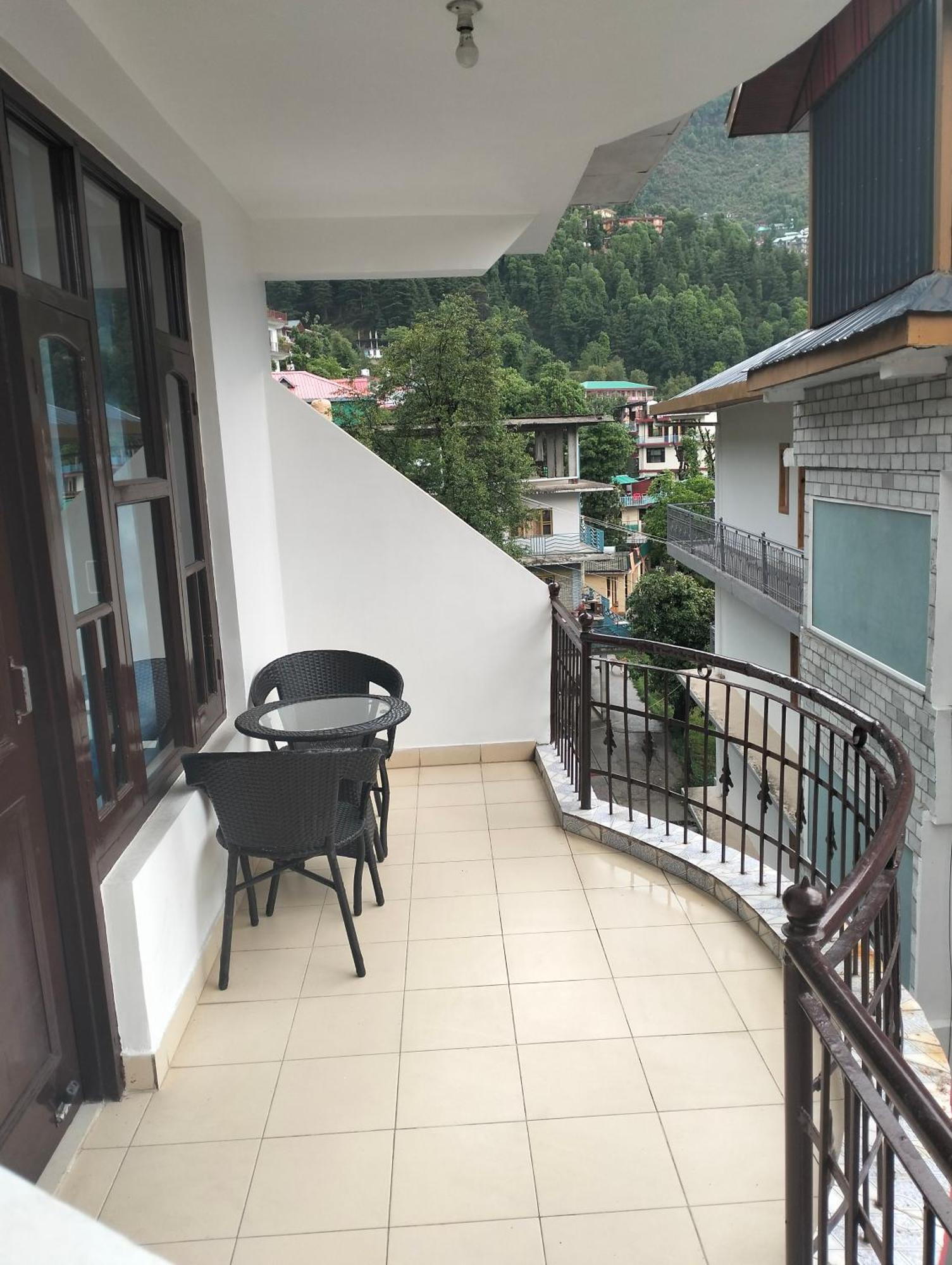 Aman Inn Dharamshala Esterno foto