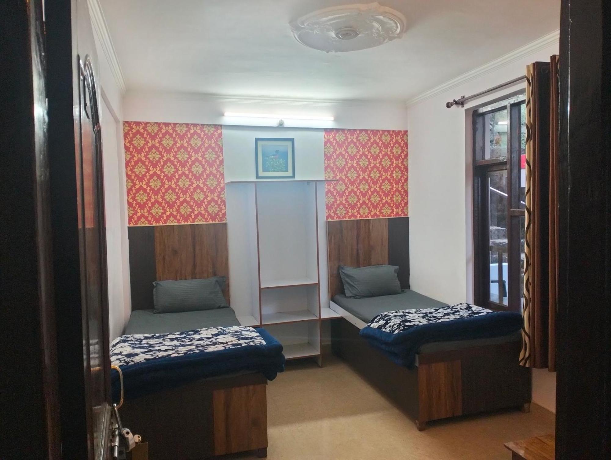 Aman Inn Dharamshala Esterno foto