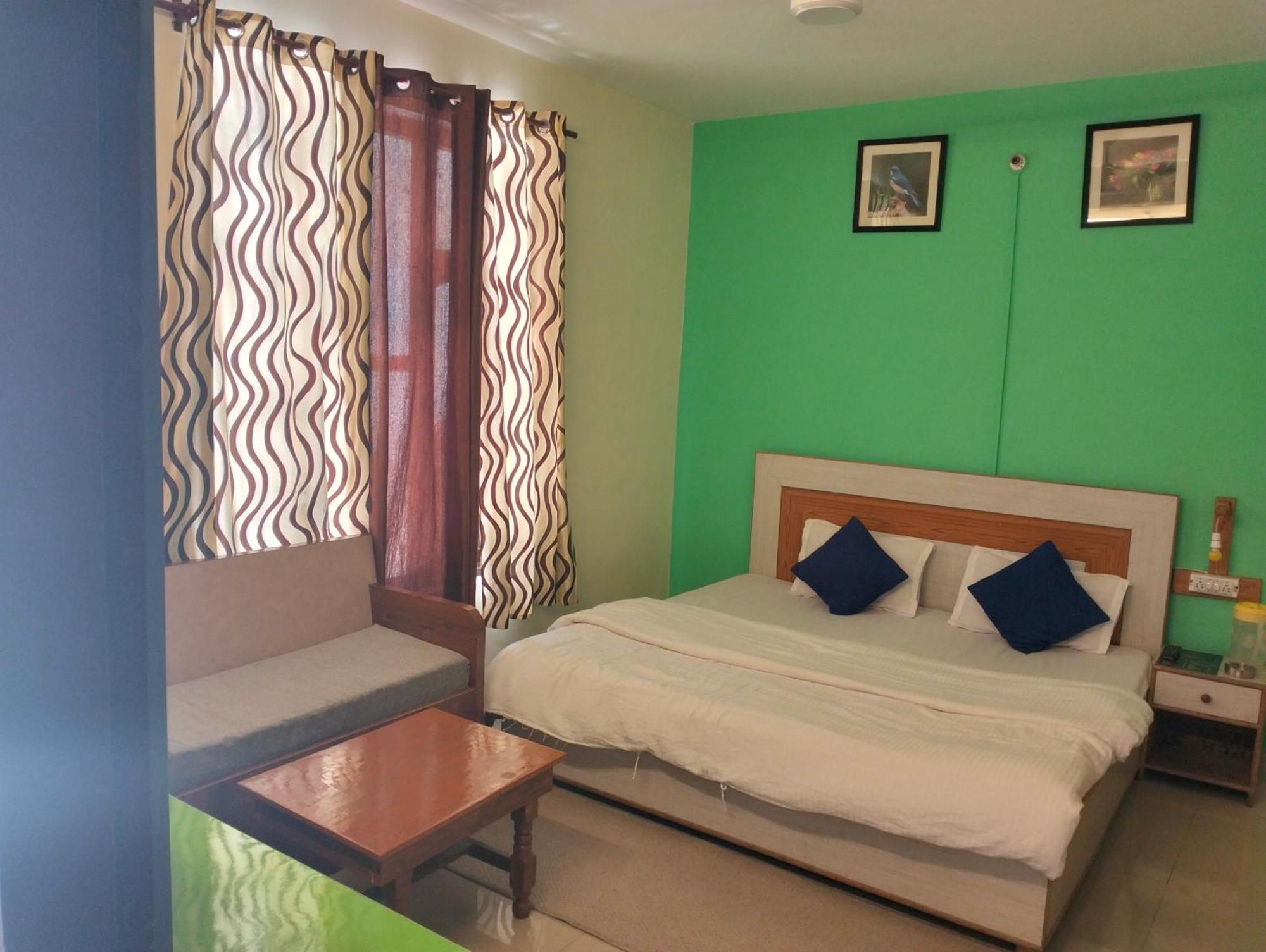 Aman Inn Dharamshala Esterno foto